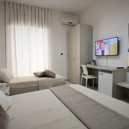 ベッド・アンド・ブレックファスト Central Apartments クロトーネ