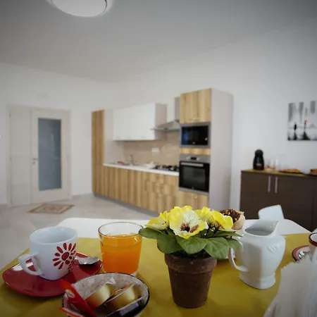 ベッド・アンド・ブレックファスト Central Apartments