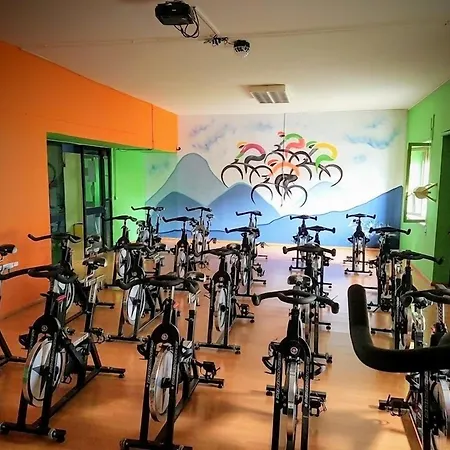 Central Apartments 4* クロトーネ