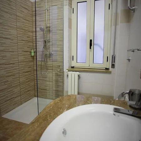 ベッド・アンド・ブレックファスト Central Apartments 4*