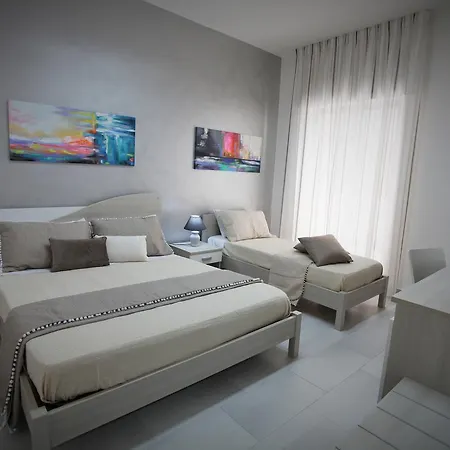 Central Apartments 4*