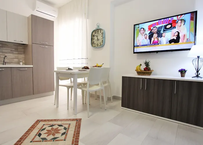 Central Apartments 4* 克罗托内