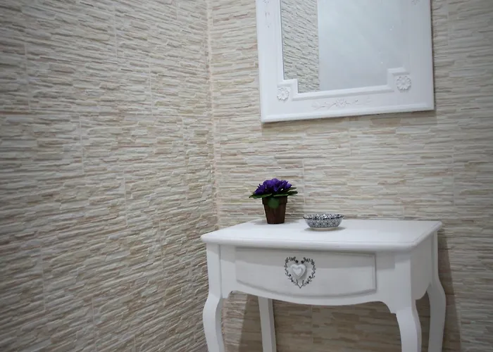 Central Apartments 住宿加早餐酒店