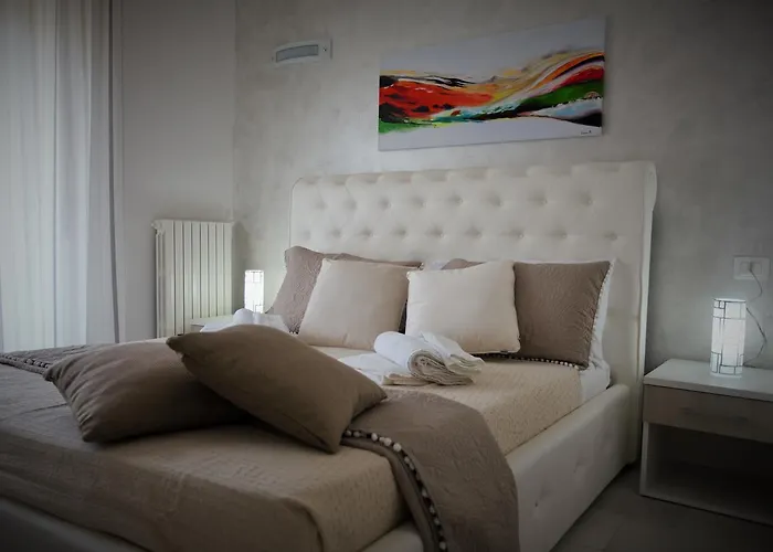 Central Apartments 4* 克罗托内