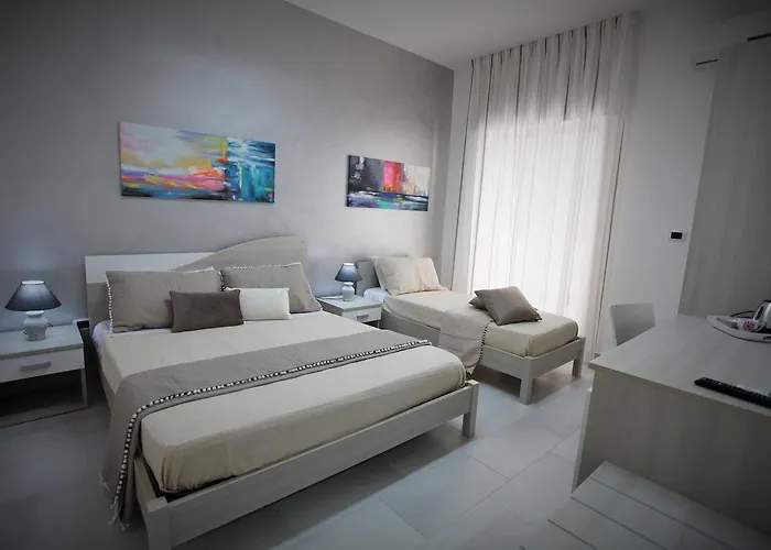 Central Apartments 4*