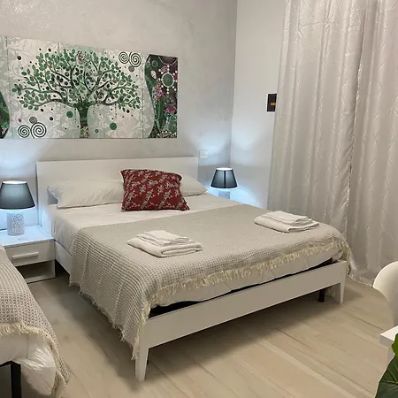 Central Apartments 4*