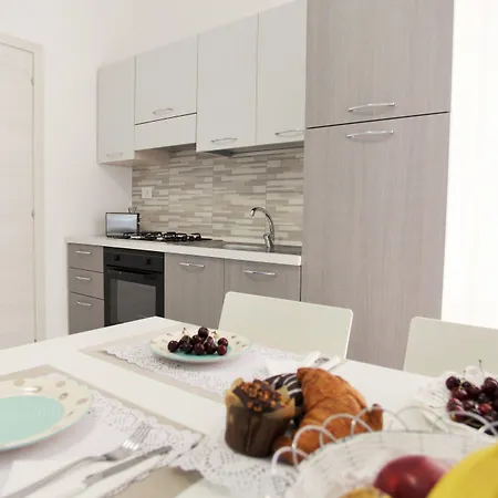 Central Apartments B&B 4*