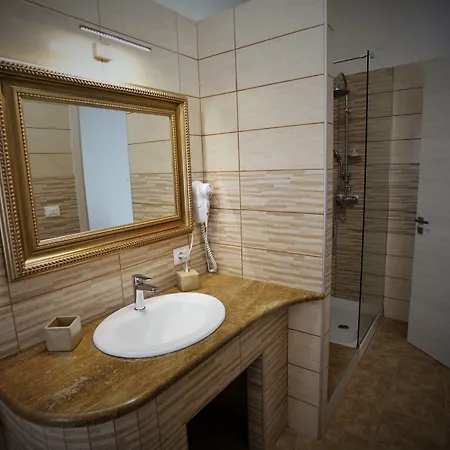 Central Apartments Отель типа 