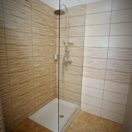 Central Apartments B&B 4*