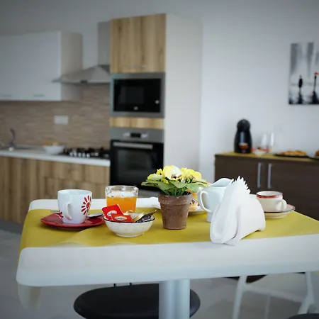 Central Apartments 4*