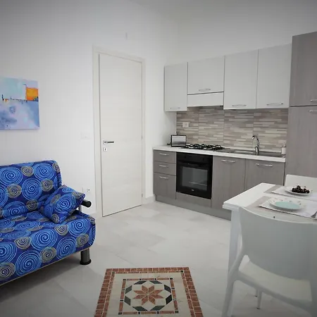 Central Apartments B&B 크로토네