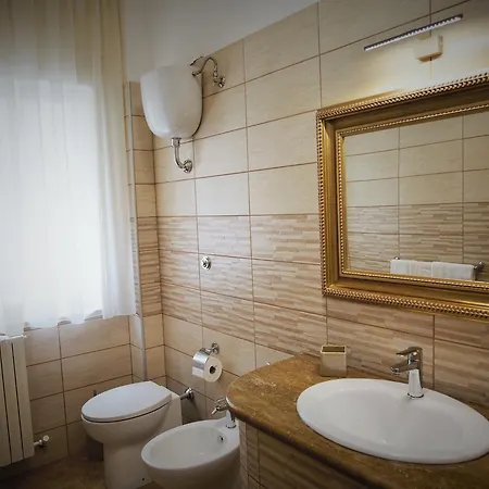 Bed & Breakfast Central Apartments Crotone