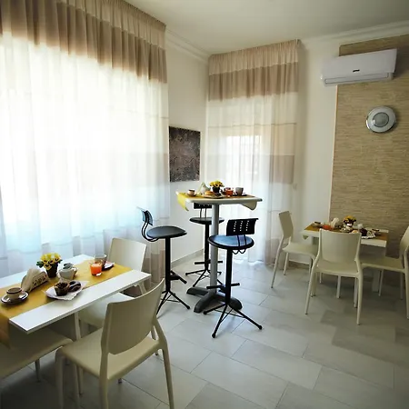 Central Apartments Bed & Breakfast Crotone