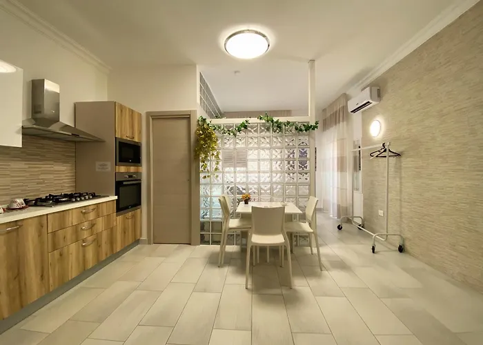 Central Apartments Crotone