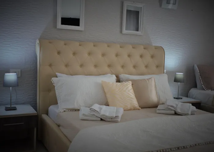 Central Apartments 4*