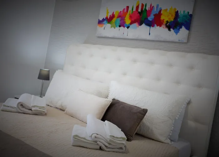 Central Apartments Bed & Breakfast 4*