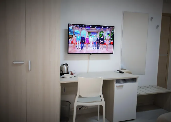 Bed & Breakfast Central Apartments 4*