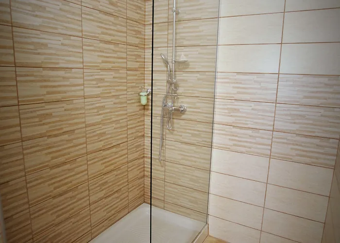 Central Apartments Bed & Breakfast 4*