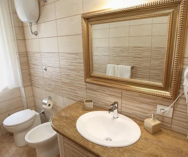 Central Apartments Bed & Breakfast